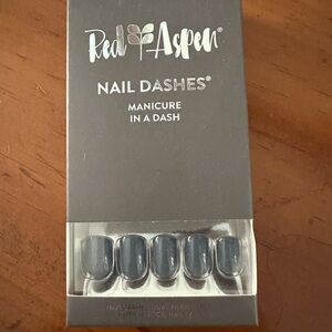 Red Aspen Gray nails